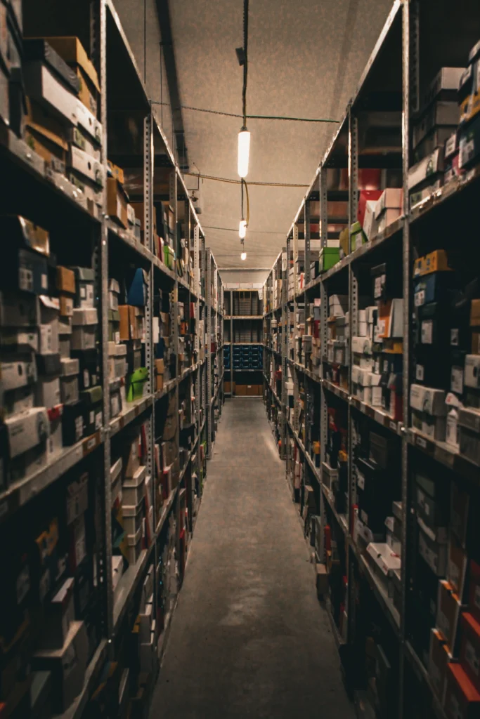 Lagerregale mit eingelagerter Ware bei Fulfillment Partner
